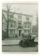 Hawley St/Doctor's car outside The Limes | Margate History